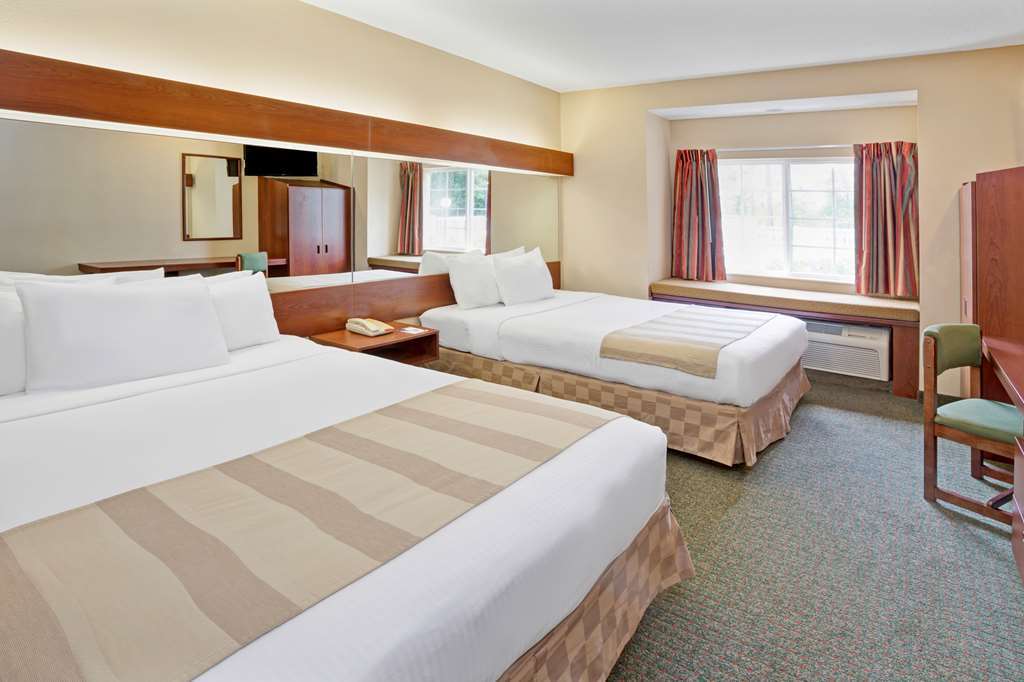 Microtel Inn & Suites By Wyndham וולטרבורו חדר תמונה