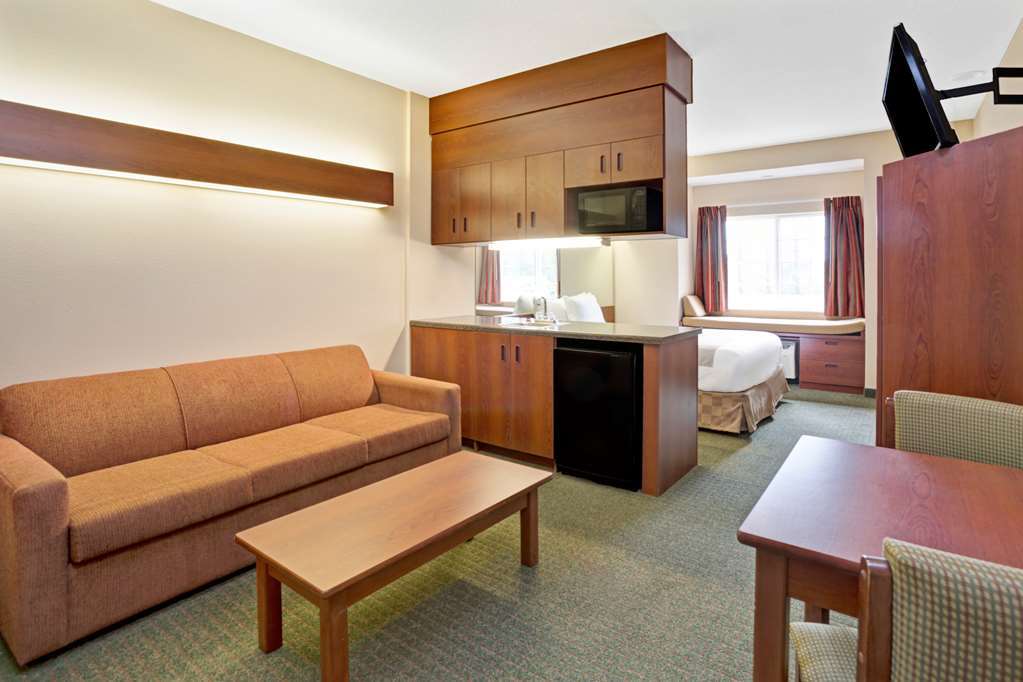 Microtel Inn & Suites By Wyndham וולטרבורו חדר תמונה