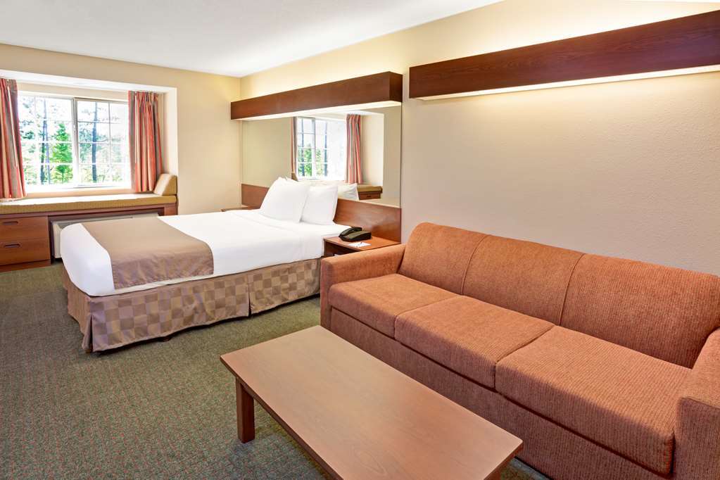Microtel Inn & Suites By Wyndham וולטרבורו חדר תמונה
