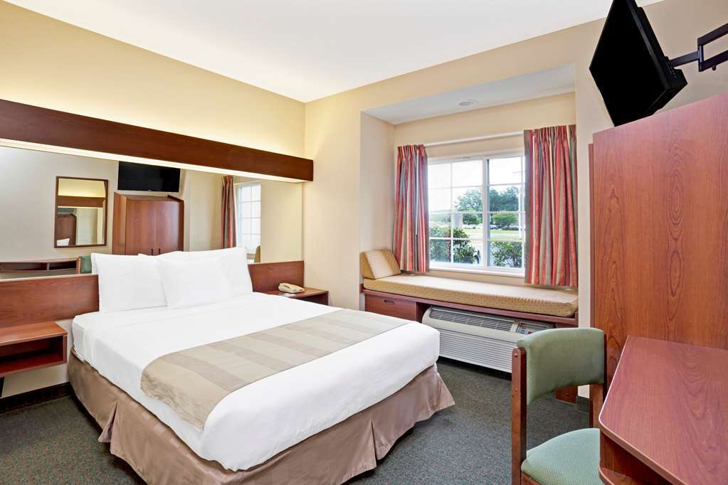Microtel Inn & Suites By Wyndham וולטרבורו חדר תמונה