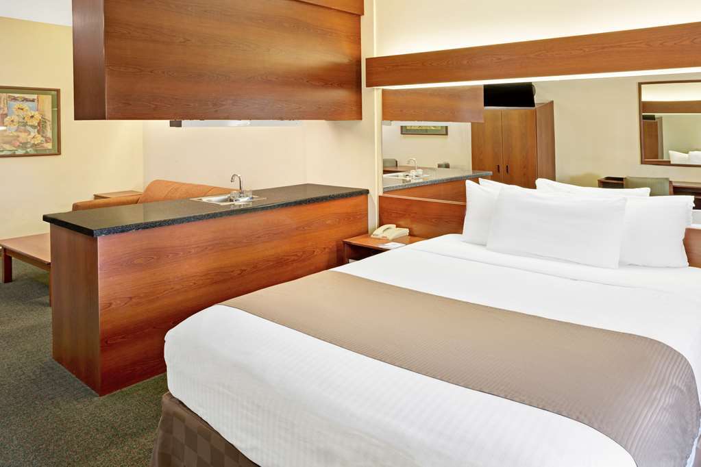 Microtel Inn & Suites By Wyndham וולטרבורו חדר תמונה